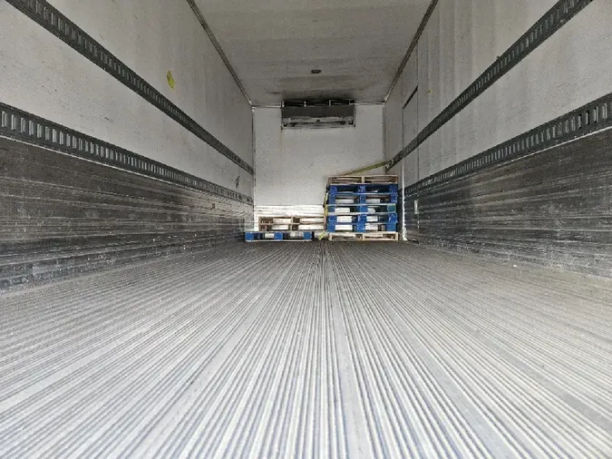 2015 HINO 338 Reefer