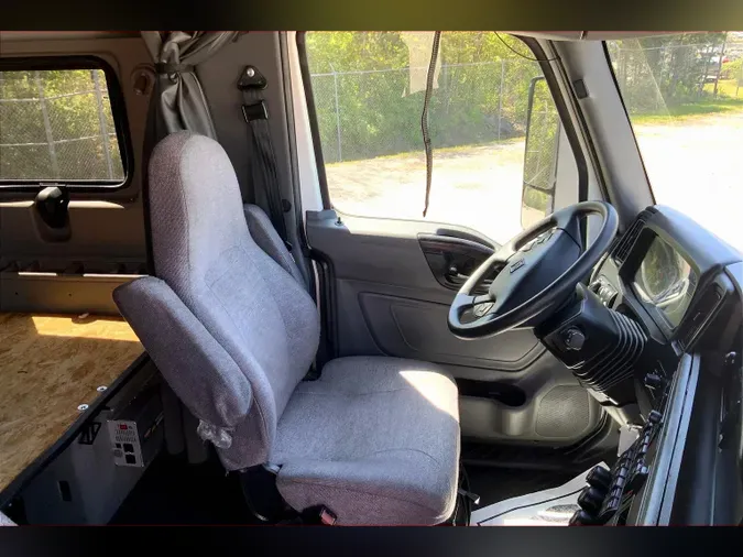 2022 INT LT625 6x4