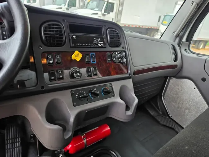 2021 FREIGHTLINER/MERCEDES M2 10675a18b1677254dafcf077dce7732cf9f