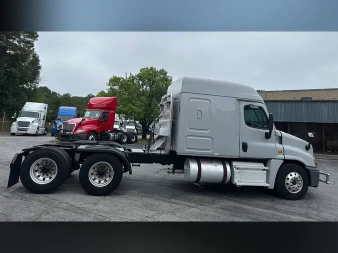 2018 FREIGHTLINER CASCADIA