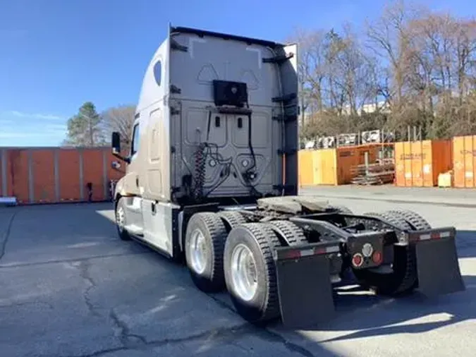 2020 Freightliner Cascadia