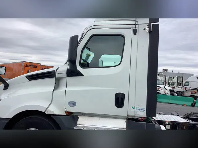 2020 Freightliner Cascadia 12675b06f194d0b405e92c29f7802c9c814