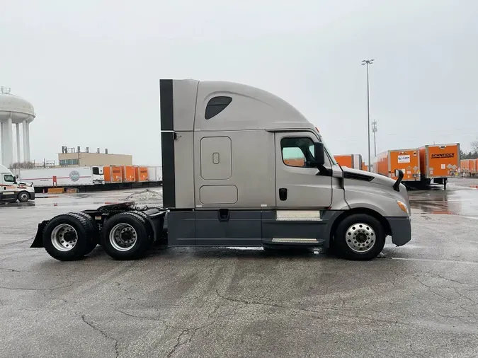 2020 Freightliner Cascadia