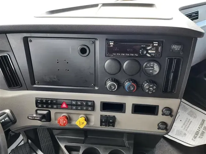 2021 FREIGHTLINER CA11675b1eb28a4380f34d7c80ed70cd3ae72