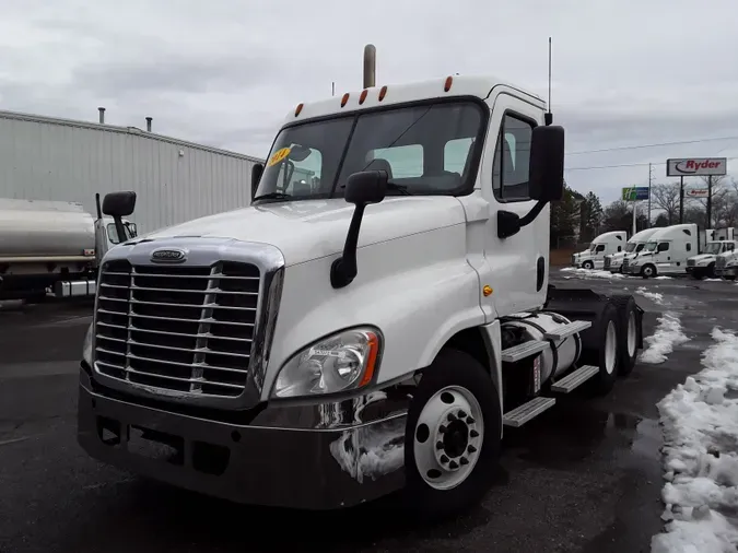 2014 FREIGHTLINER/MERCEDES CASCADIA 12575b31be9b0836c39aedc51ca7456a07c