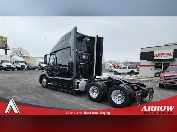 2021 VOLVO VNL64T760