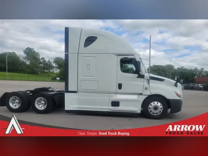 2020 FREIGHTLINER CA126