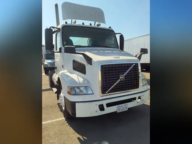 2017 VOLVO VNM42TRACTOR75c01e1f823241a278d69dabfaf48b3b