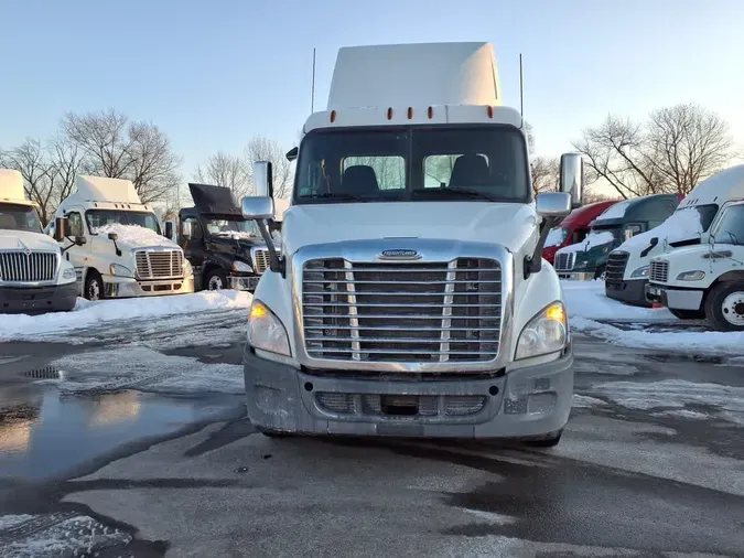 2018 FREIGHTLINER/MERCEDES CASCADIA 113