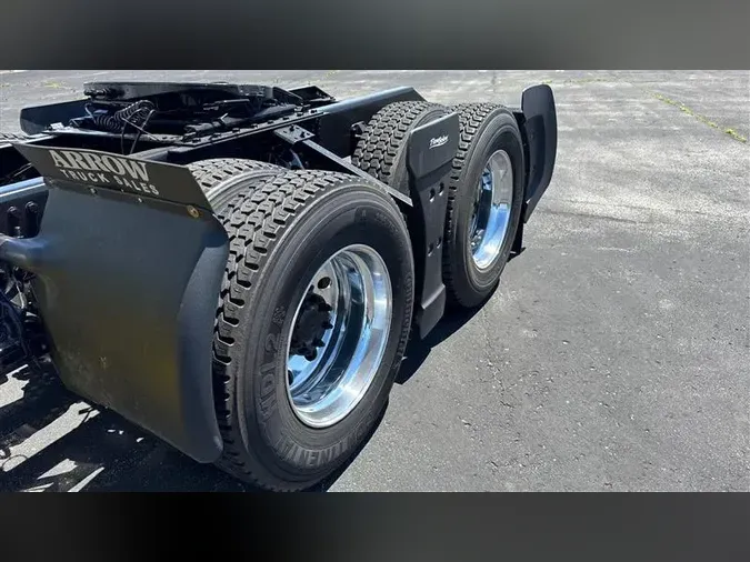 2021 KENWORTH T680