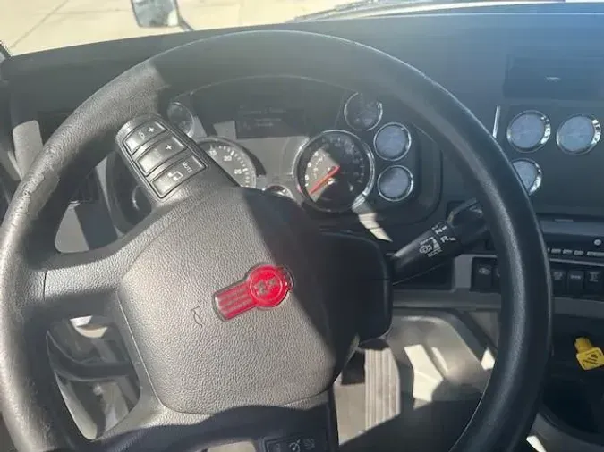 2022 Kenworth T68075c716243ca2e3f709df0f86ce4e43ba