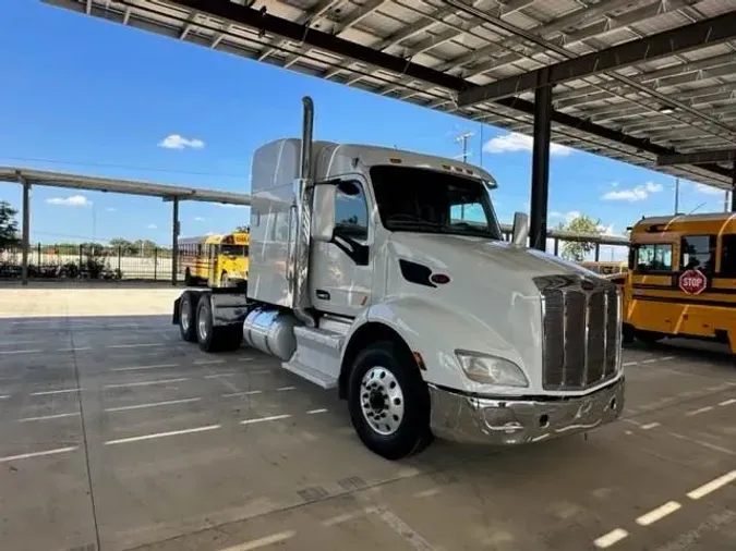 2017 Peterbilt 579