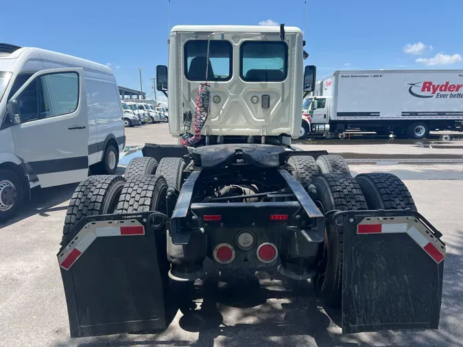 2017 FREIGHTLINER/MERCEDES CASCADIA 125