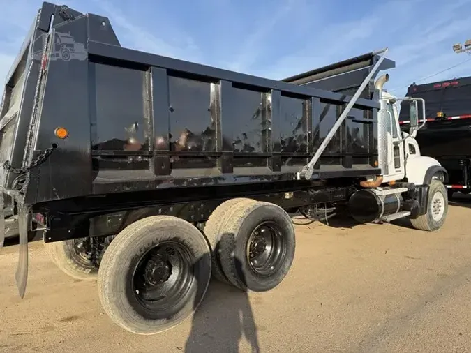 2006 MACK GRANITE CV713