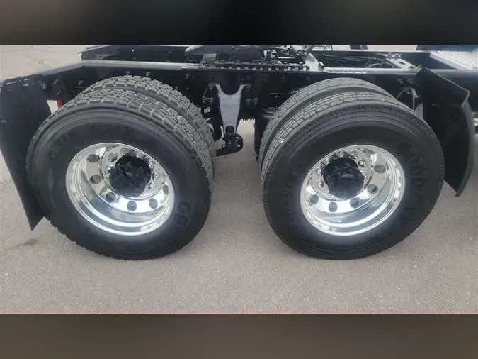 2019 INTERNATIONAL LT