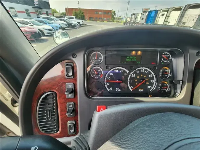 2020 FREIGHTLINER M2-106