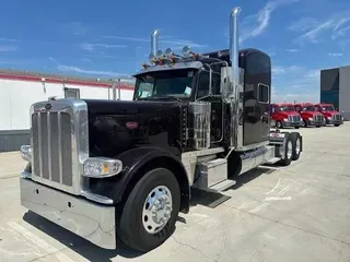 2022 Peterbilt 389