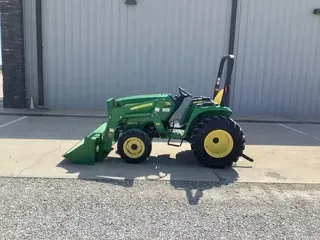 2010 John Deere 3032E