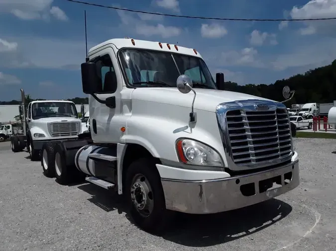 2018 FREIGHTLINER CASCADIA 125