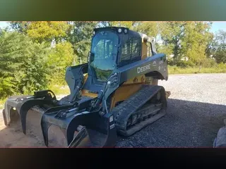 2017 John Deere 331G