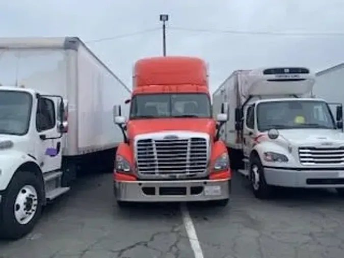 2017 FREIGHTLINER/MERCEDES CASCADIA 125