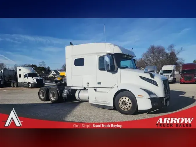 2021 VOLVO VNL740