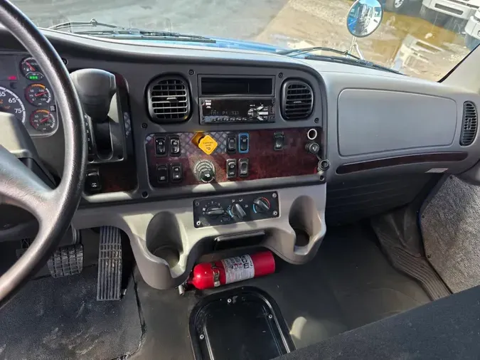 2020 FREIGHTLINER/MERCEDES M2 106