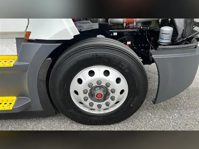 2022 FREIGHTLINER CA126