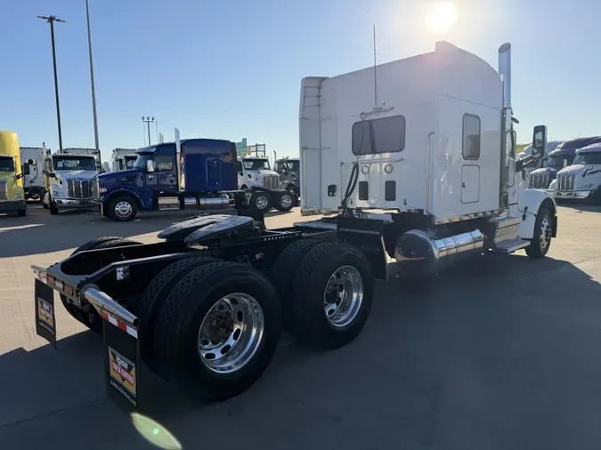 2021 Peterbilt 567