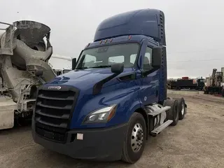 2021 FREIGHTLINER CASCADIA 116