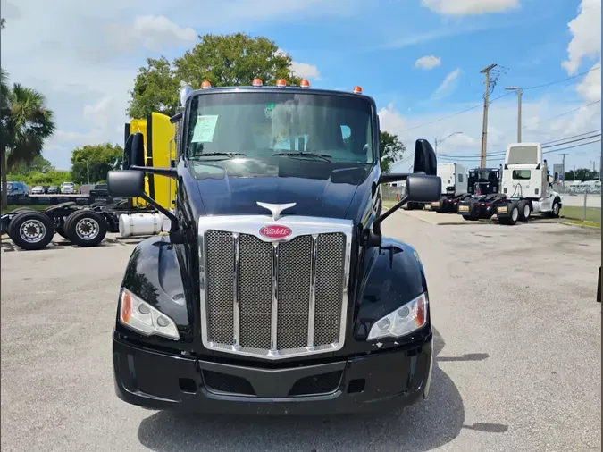 2022 Peterbilt 579