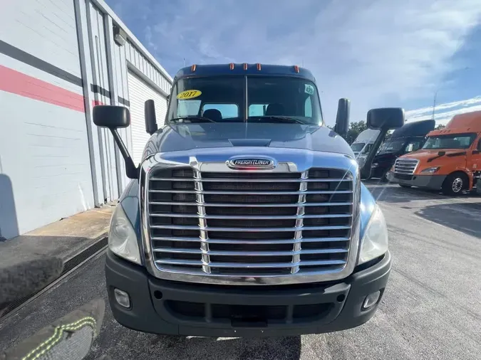 2017 FREIGHTLINER CASCADIA 113