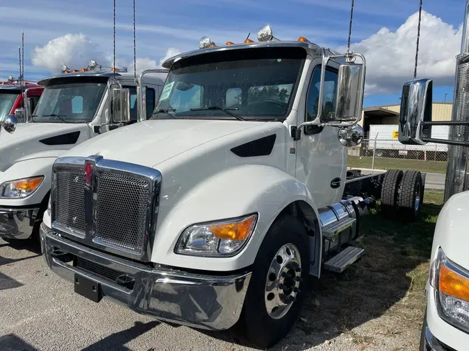 2025 Kenworth T280