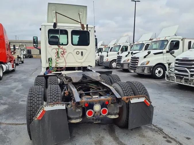 2019 FREIGHTLINER NEW CASCADIA PX12664