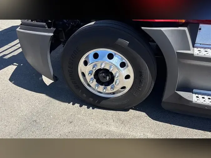 2022 FREIGHTLINER CA126