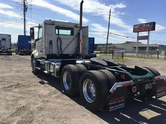 2020 VOLVO VNL300