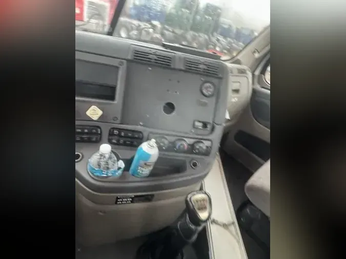 2013 FREIGHTLINER CASCADIA 125