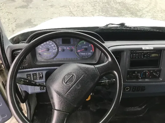 2008 HINO TRUCK 268