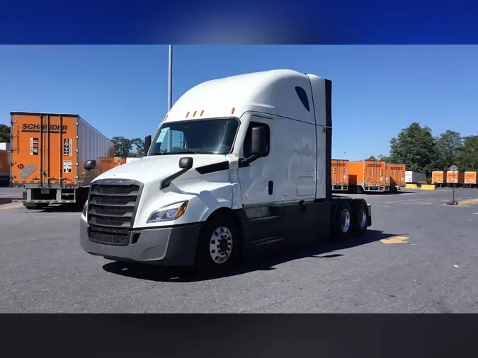 2022 Freightliner Cascadia 12675eac7625932d6c17d93564a503e00ce
