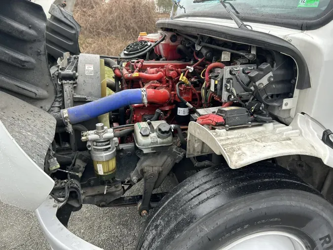 2022 Freightliner Business Class M2 106