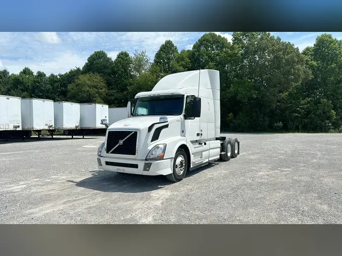 2016 Volvo VNL 740