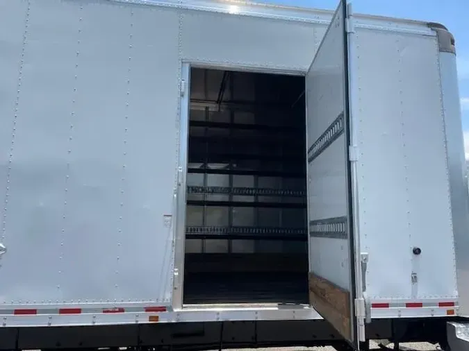 2020 Peterbilt 337