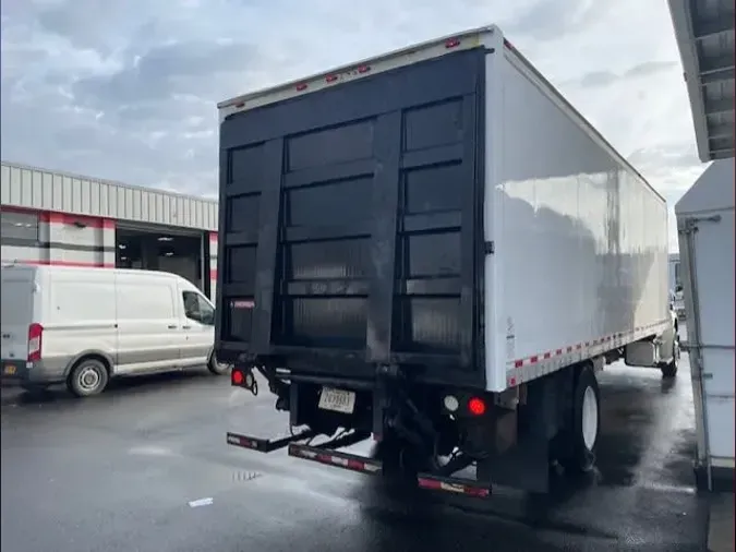 2017 FREIGHTLINER/MERCEDES M2 106