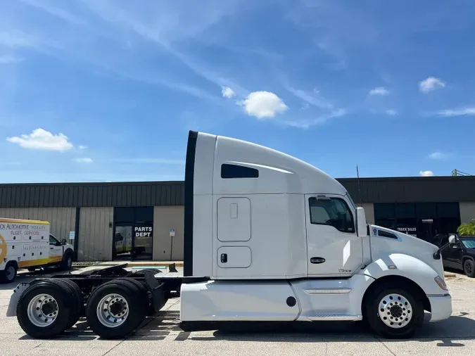 2022 Kenworth T680