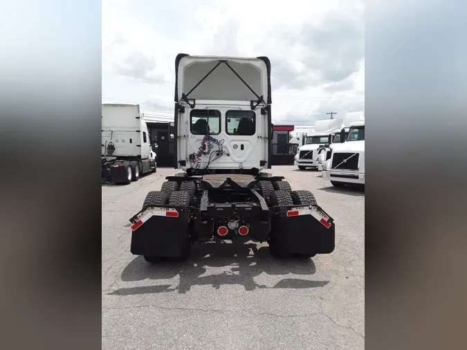 2019 FREIGHTLINER/MERCEDES CASCADIA 125