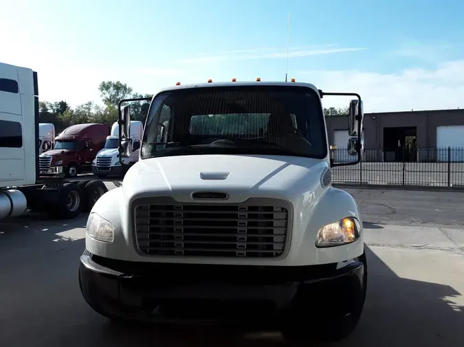 2019 FREIGHTLINER M2 106