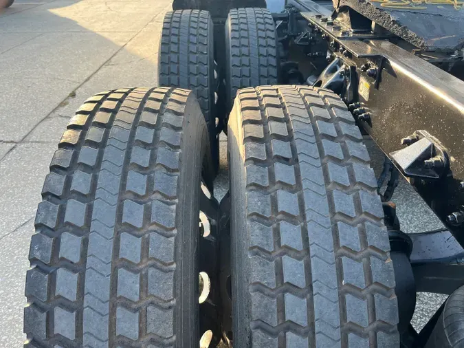 2022 Kenworth T68075fb39d76b63015e25b6d3933b5066a7