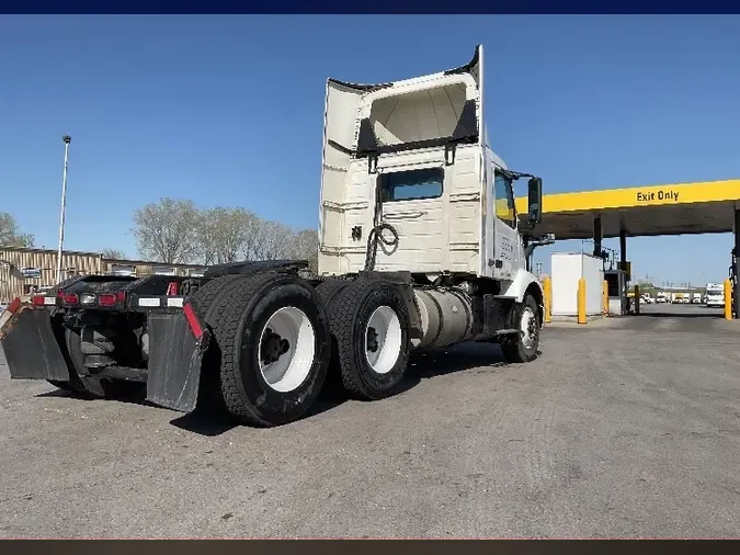 2019 Volvo VNR64300