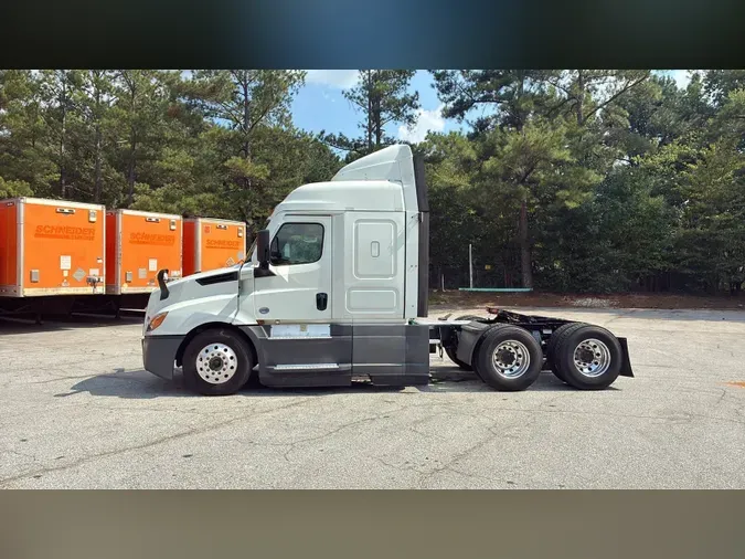 2021 Freightliner Cascadia 12675ff93d728559609806eccb39b0ee798