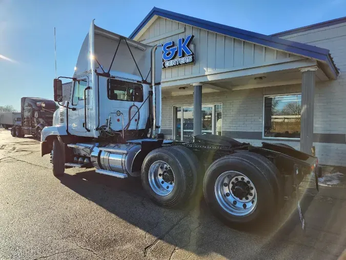 2019 MACK ANTHEM AN64T